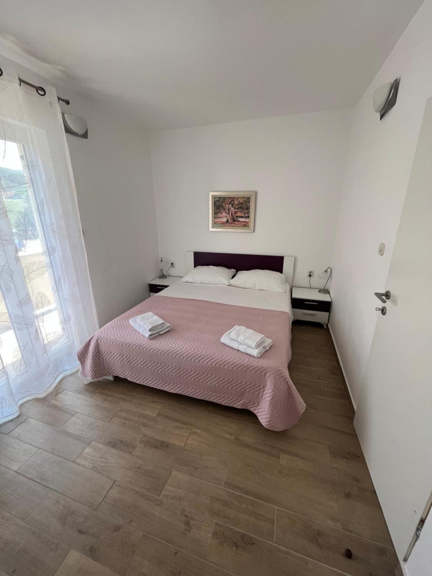 Apartments And Rooms Markovski Palit 외부 사진
